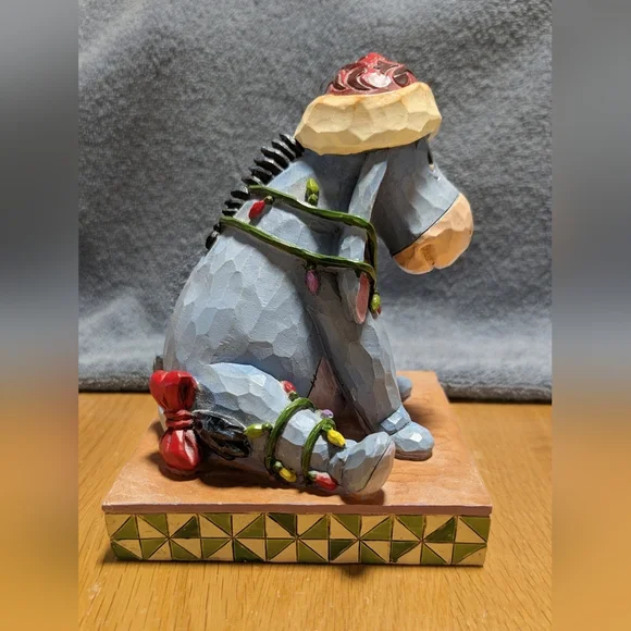 Disney Traditions Jim Shore Eeyore "Entangled" Figurine - Picture 4 of 4
